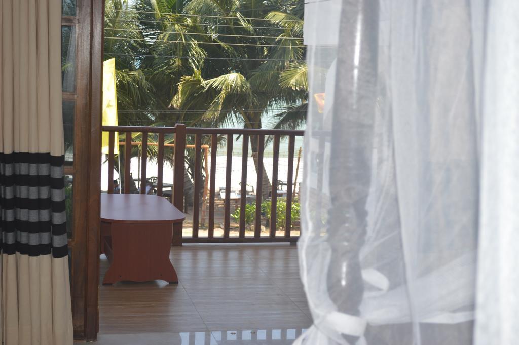 Shanika Beach Inn Tangalle Exterior photo