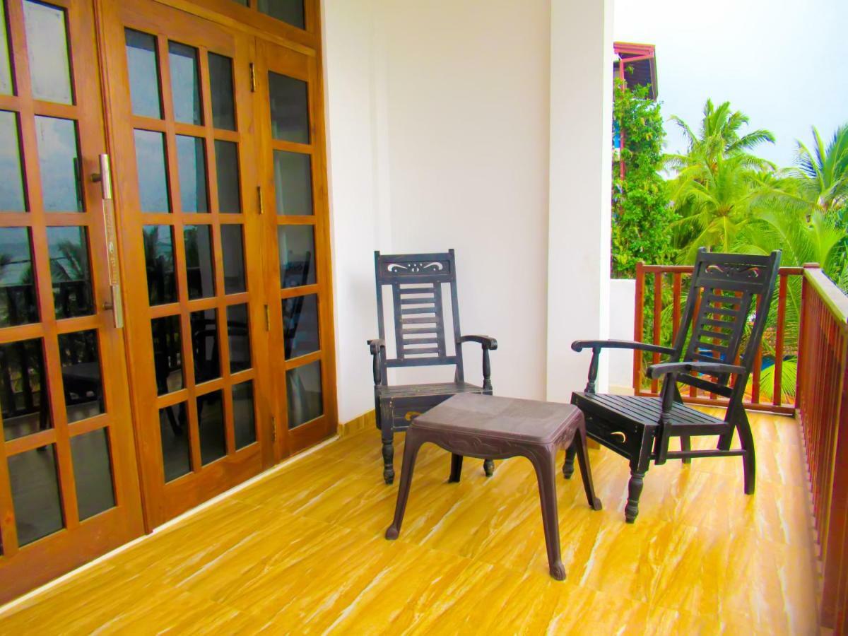 Shanika Beach Inn Tangalle Exterior photo