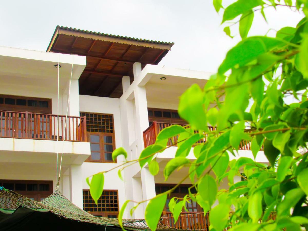 Shanika Beach Inn Tangalle Exterior photo
